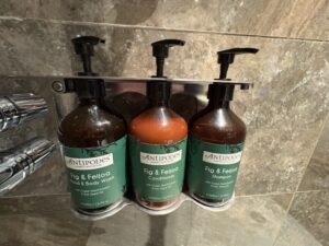 Hotel bathroom amenities